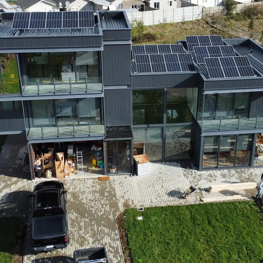 Sistema híbrido de 10 kw con baterías de litio